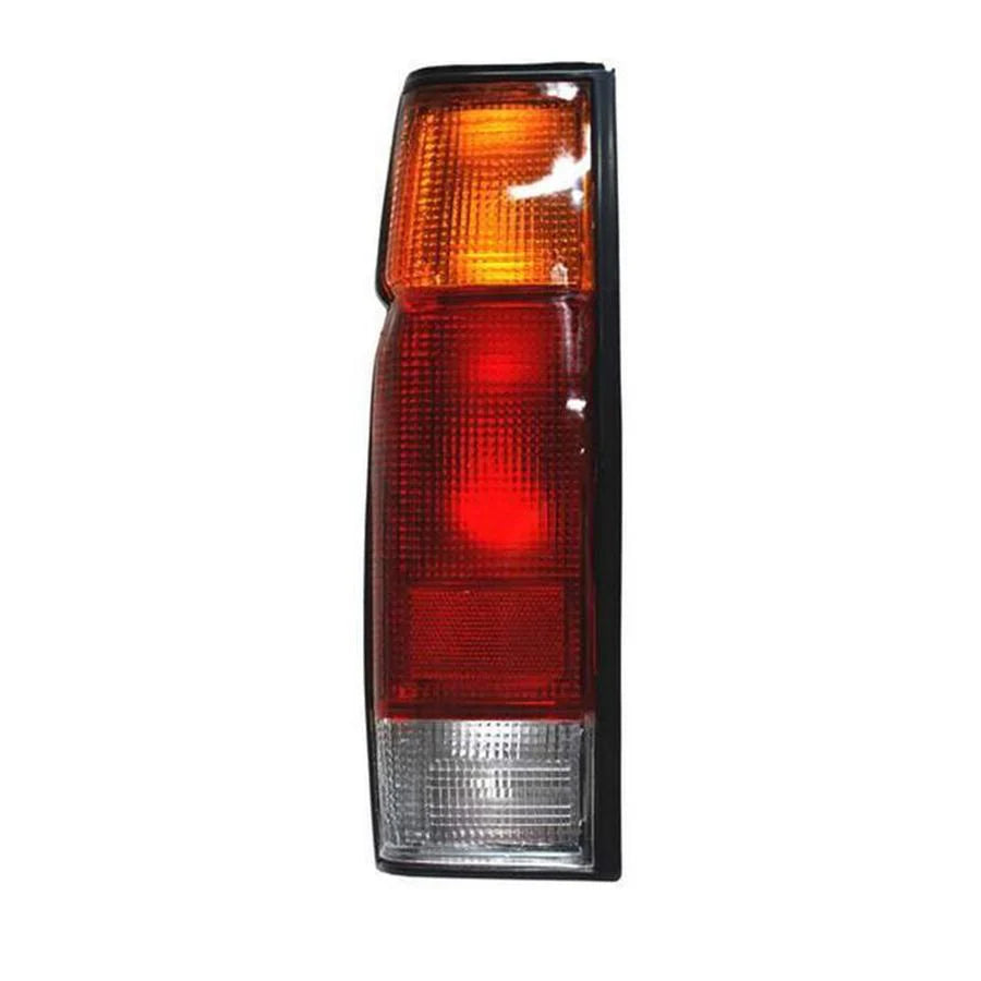 FEU ARRIERE NISSAN D21 1994 2001 GAUCHE - RT MAROC