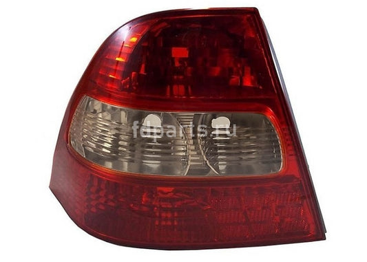 FEU ARRIERE TOYOTA COROLLA 2001 2002 GAUCHE AVEC CUIVRE - RT MAROC