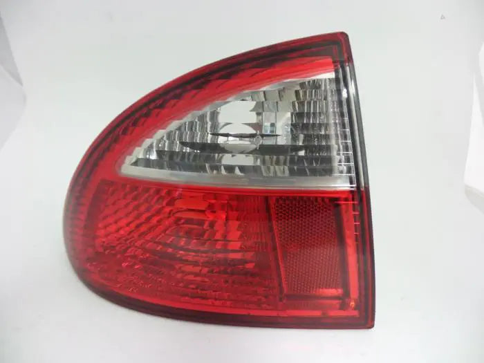 feu arriere seat leon 2003 gauche