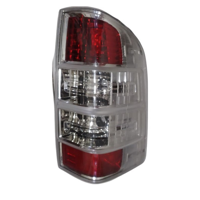 feu arriere mazda bt-50 2009 droite chrome