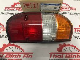 feu arriere mazda b2500 1998 droite