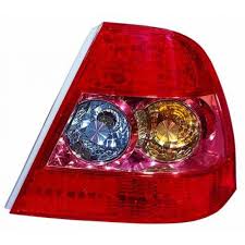 feu arriere Toyota corolla 2004 droit - RT MAROC