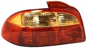 feu arriere Toyota avensis 2001 gauche - RT MAROC