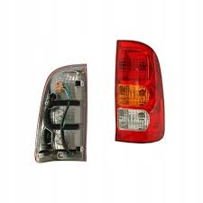 feu arriere Toyota hilux 2005 droit vigo - RT MAROC