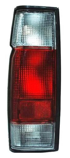 FEU ARRIERE NISSAN D22 GAUCHE - RT MAROC