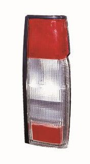 feu arriere Nissan d22 2000 droit - RT MAROC
